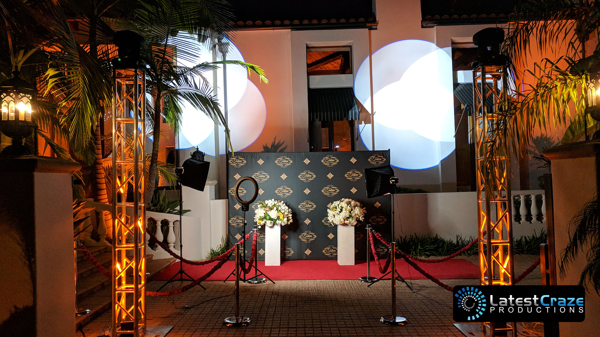 hollywood-academy-awards-red-carpet-entrance-search-lights-Latest-Craze-Productions